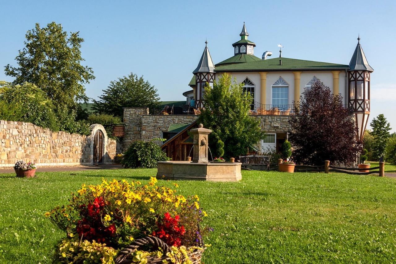 Wellnesshotel Seeschloesschen - Privat- Spa & Naturresort Senftenberg Exterior foto