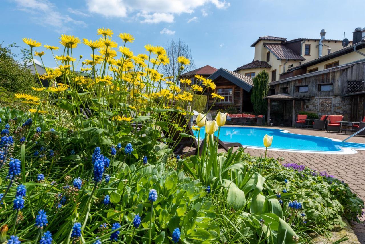Wellnesshotel Seeschloesschen - Privat- Spa & Naturresort Senftenberg Exterior foto